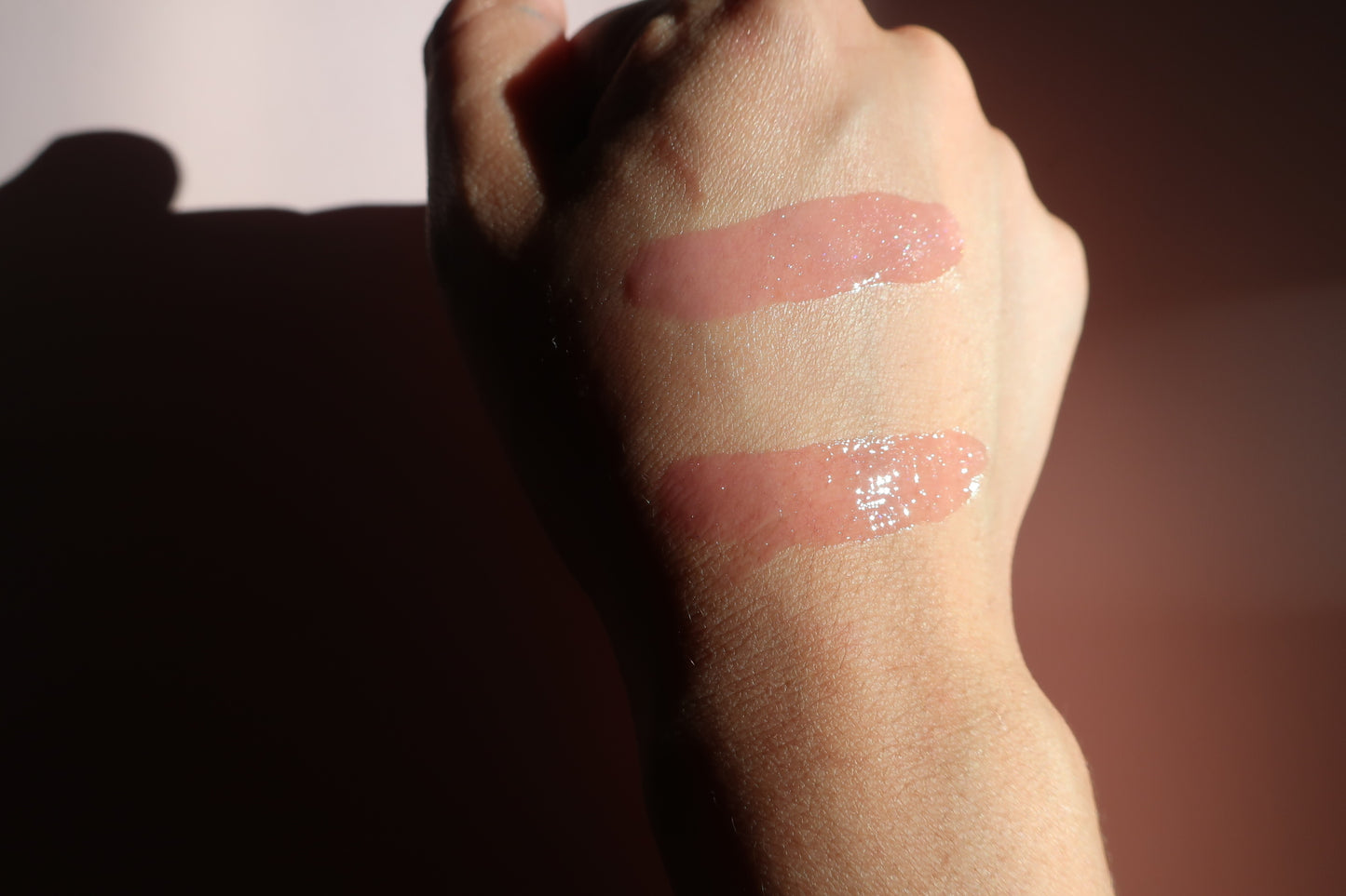 HER MAGIC LIPGLOSS